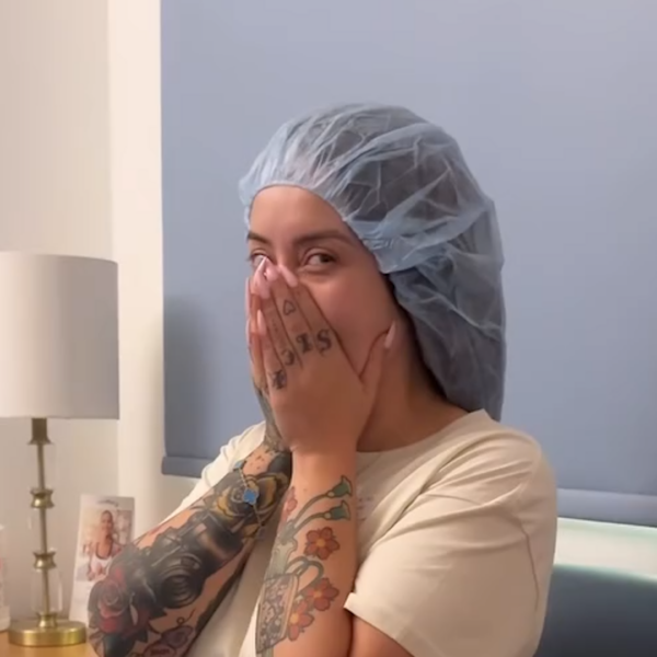 Influencer celebrating her new 20/15 vision without glasses